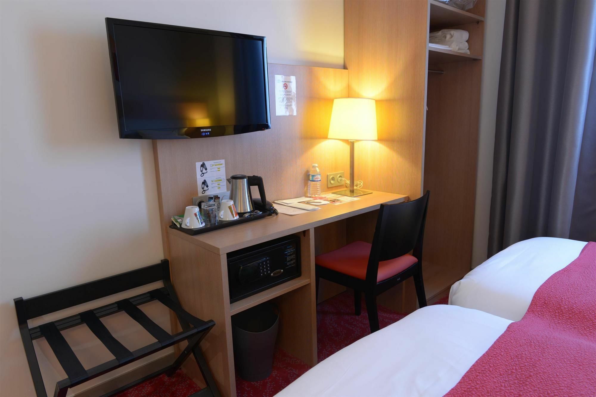 Hotel Ibis Styles Montargis Arboria Pannes  Екстер'єр фото